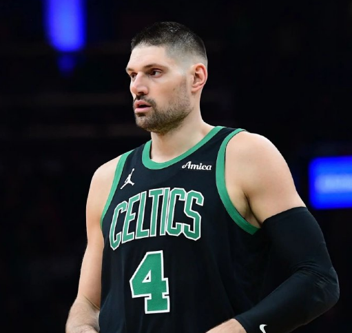 星空体育网页-突发！武切维奇仅107秒右手无名指骨折 绿军全明星中锋伤退